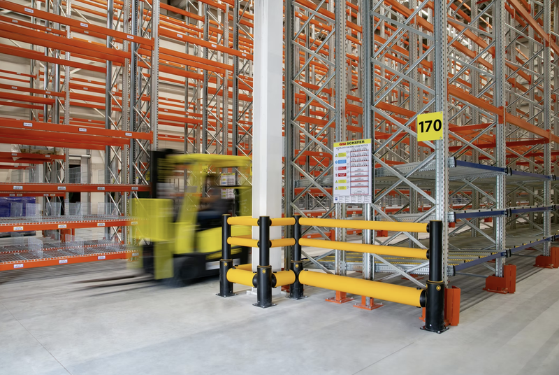 Seismic pallet racks