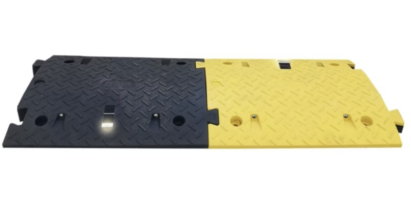 LED MODULAR SPEED BUMP