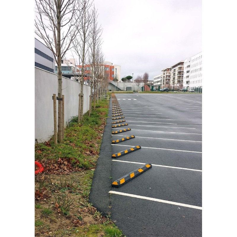BLACK/YELLOW RUBBER PARKING STOP - view 2