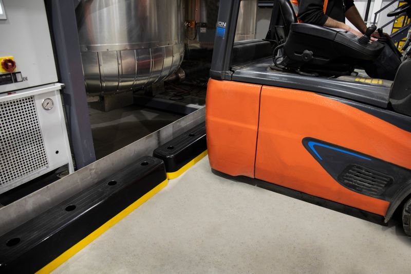 StepBumper Low-Level Protection Barrier - view 1